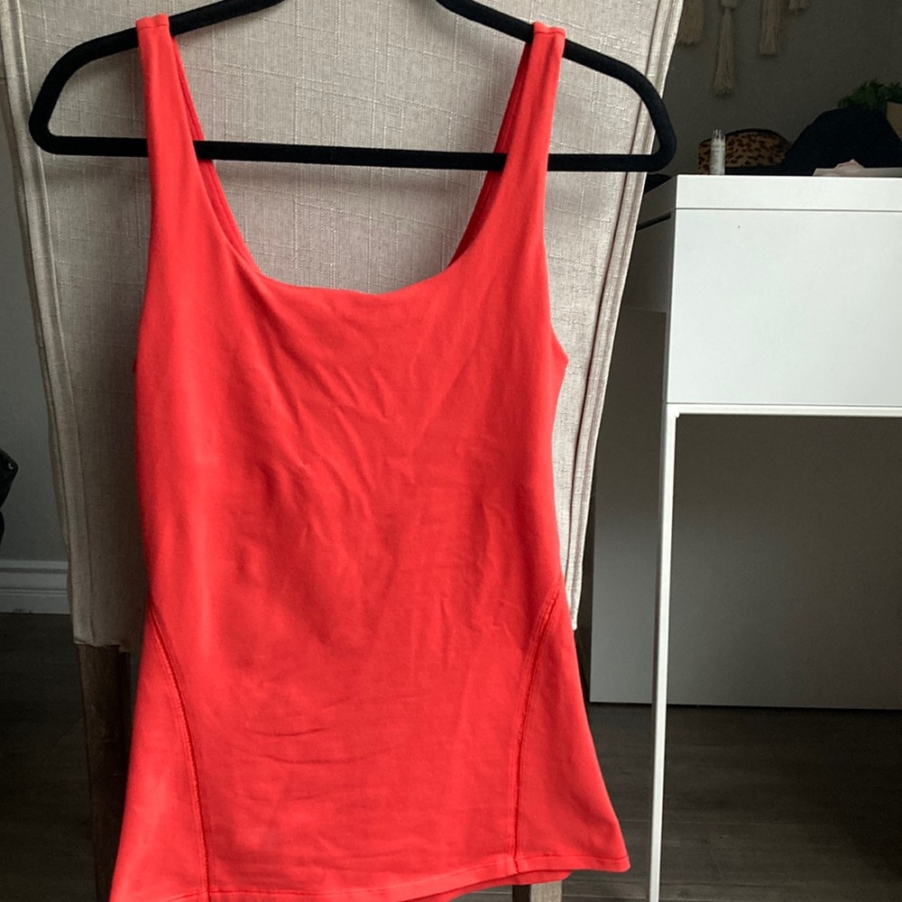 Lululemon top